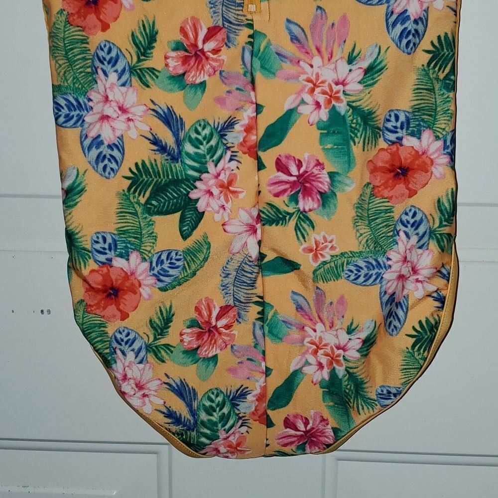 Floral One Poece Rash Guard XL 14/16 - Picture 6 of 8